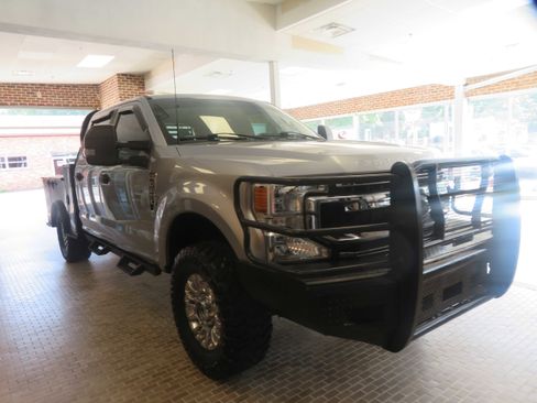 Used 2022 Ford F250 XL w/ STX Appearance Package AWD/4WD image 4