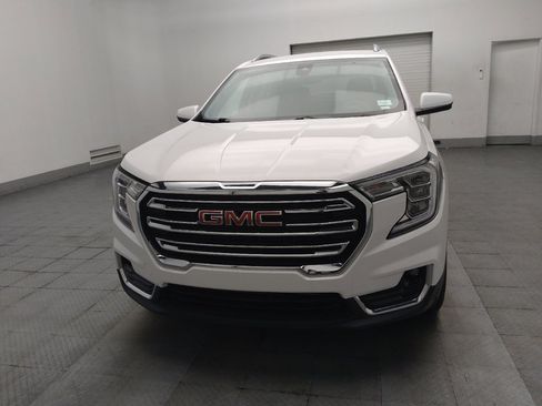 Used 2024 GMC Terrain SLT FWD image 15