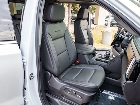 Used 2025 GMC Sierra 1500 Denali w/ Denali Reserve Package image 27