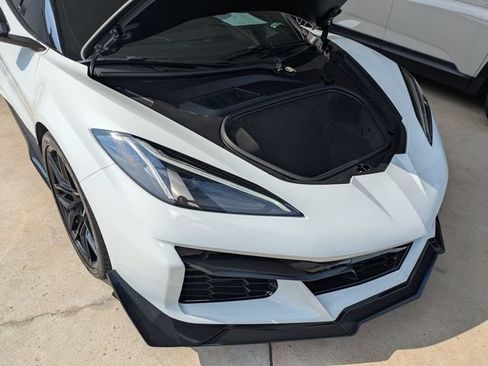Used 2026 Chevrolet Corvette Z06 RWD image 35