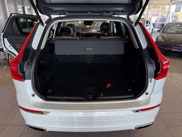 Used 2018 Volvo XC60 T6 Inscription w/ Luxury Seat Package AWD/4WD image 23