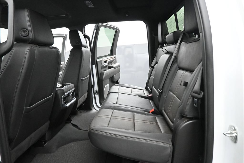 Used 2024 Chevrolet Silverado 3500 High Country w/ High Country Premium Package AWD/4WD image 22