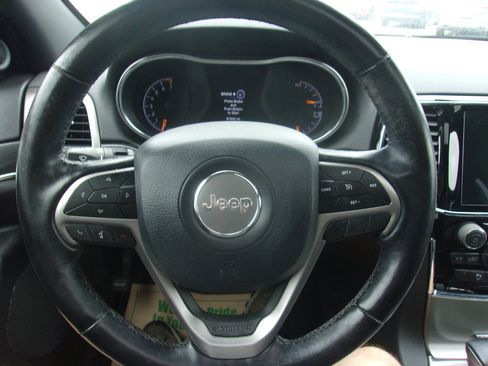 Used 2020 Jeep Grand Cherokee Limited AWD/4WD image 8