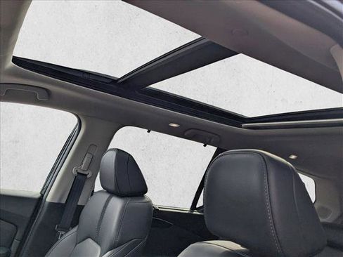 Certified 2023 Honda Pilot Touring image 14