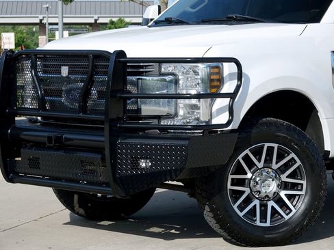 Used 2019 Ford F250 Lariat w/ Lariat Value Package AWD/4WD image 8