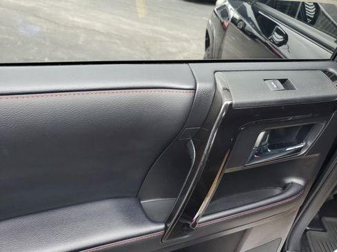 Used 2021 Toyota 4Runner Venture w/ Moonroof Package AWD/4WD image 15