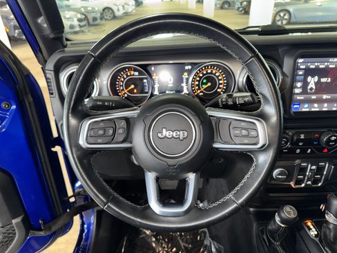 Used 2020 Jeep Wrangler Unlimited Sahara w/ Uconnect 4C Nav & Sound Group AWD/4WD image 20