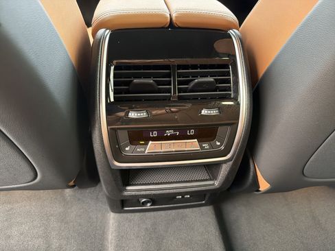 New 2026 BMW X5 sDrive40i image 3