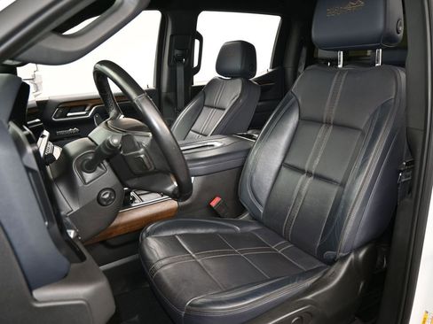 Used 2022 Chevrolet Silverado 1500 High Country image 10