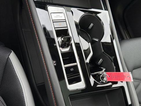 New 2026 Volkswagen Atlas Peak Edition AWD/4WD image 25