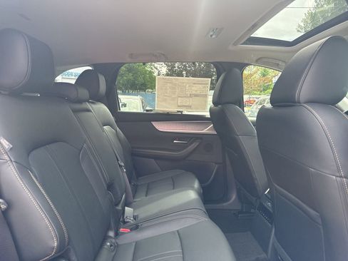 Used 2025 MAZDA CX-90 3.3 Turbo w/ Preferred Package image 16