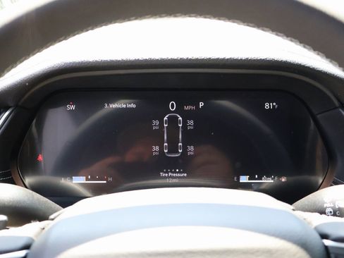 New 2025 Jeep Grand Cherokee L Limited w/ Black Appearance Package image 30