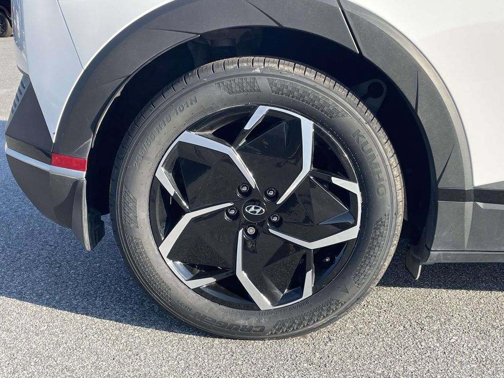 Certified 2024 Hyundai Ioniq 5 SEL RWD image 32