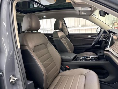 New 2026 Volkswagen Atlas SEL AWD/4WD image 11