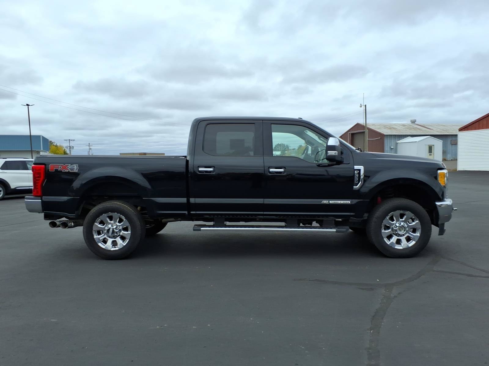Used 2017 Ford F350 Lariat w/ Chrome Package AWD/4WD image 7