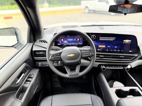 New 2026 Chevrolet Silverado EV W/T AWD/4WD image 24