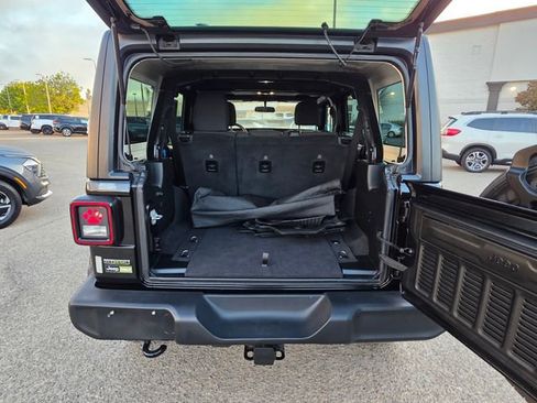 Used 2021 Jeep Wrangler Unlimited Sport image 11