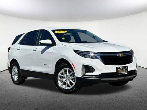 Used 2024 Chevrolet Equinox LT AWD/4WD image 2