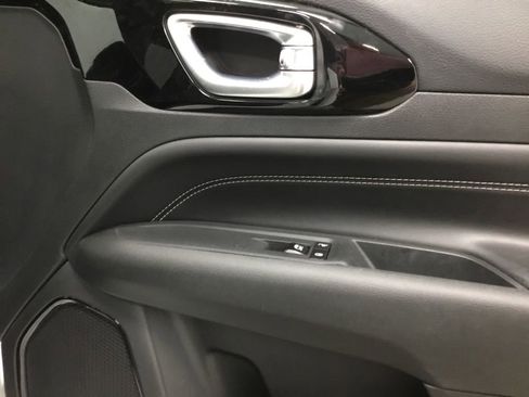 Used 2023 Jeep Compass High Altitude AWD/4WD image 23