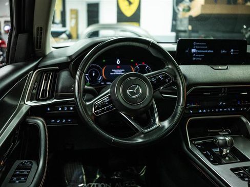 Used 2024 MAZDA CX-90 Plug-In Hybrid w/ Premium Pkg image 17