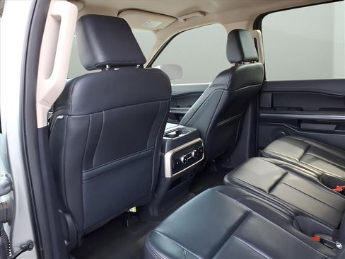 Used 2024 Ford Expedition XLT image 25