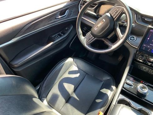 Used 2022 Jeep Grand Cherokee L Limited image 26