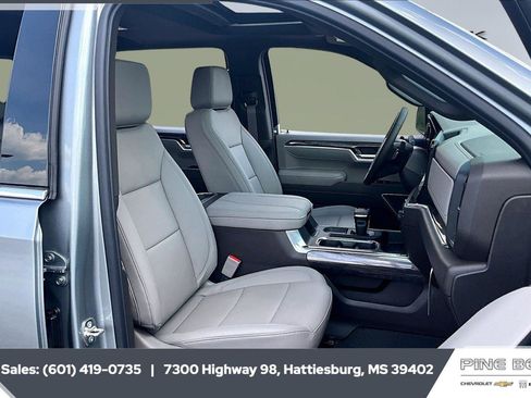 New 2026 Chevrolet Silverado 1500 LTZ w/ Z71 Off-Road Package AWD/4WD image 7