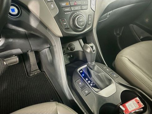 Used 2017 Hyundai Santa Fe Sport FWD image 25