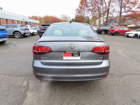 Used 2016 Volkswagen Jetta Sport w/ Lighting Package image 5