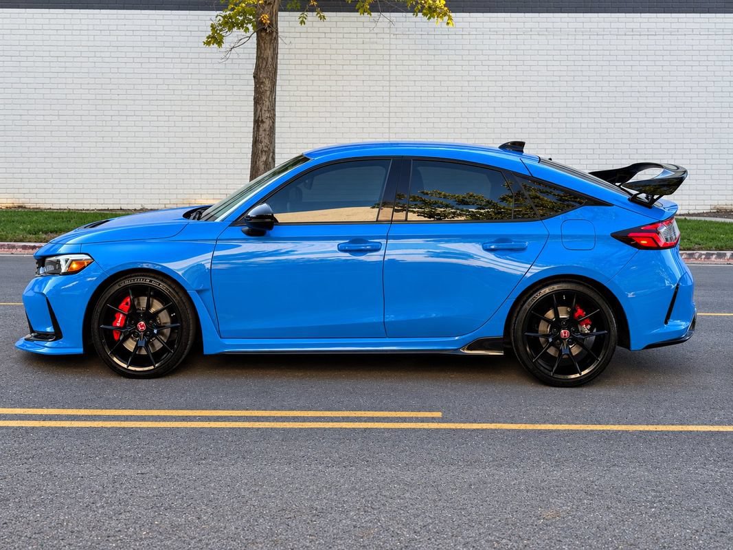 Used 2023 Honda Civic Type R image 2