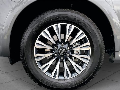 Used 2023 Nissan Armada SL w/ Midnight Edition Package image 10