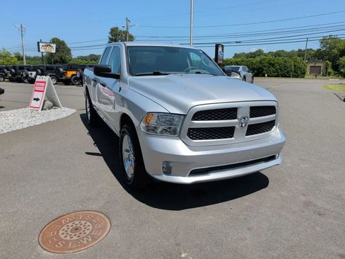 Used 2019 RAM 1500 Express w/ Express Value Package AWD/4WD image 11