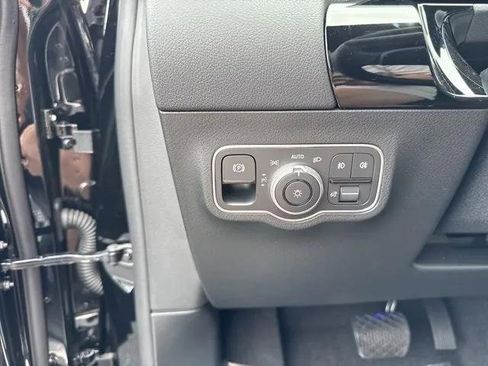 Certified 2025 Mercedes-Benz GLA 250 GLA 250 image 9