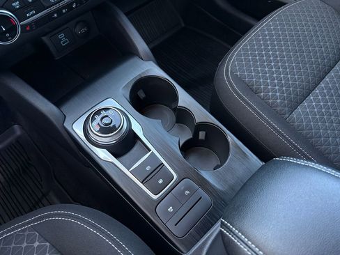 Used 2023 Ford Escape Active image 9