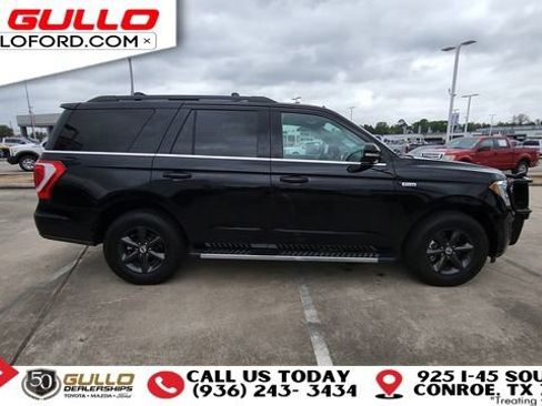Used 2019 Ford Expedition XLT w/ Equipment Group 202A AWD/4WD image 9