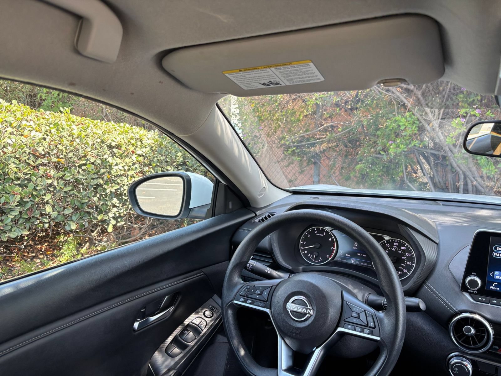 Used 2025 Nissan Sentra SV FWD image 31