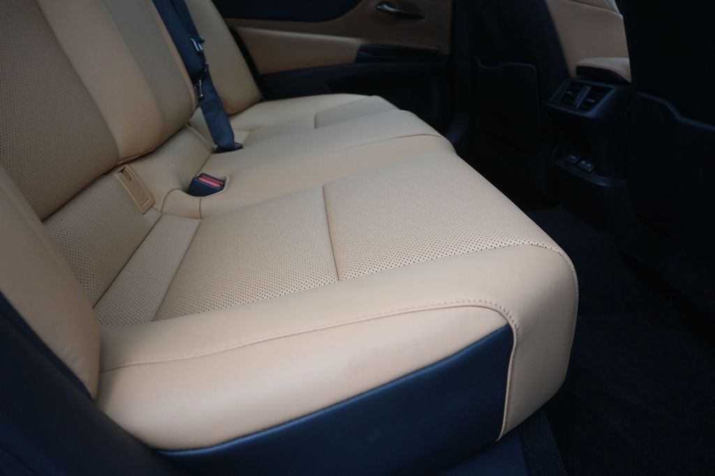 Certified 2024 Lexus ES 350 w/ Premium Package FWD image 22