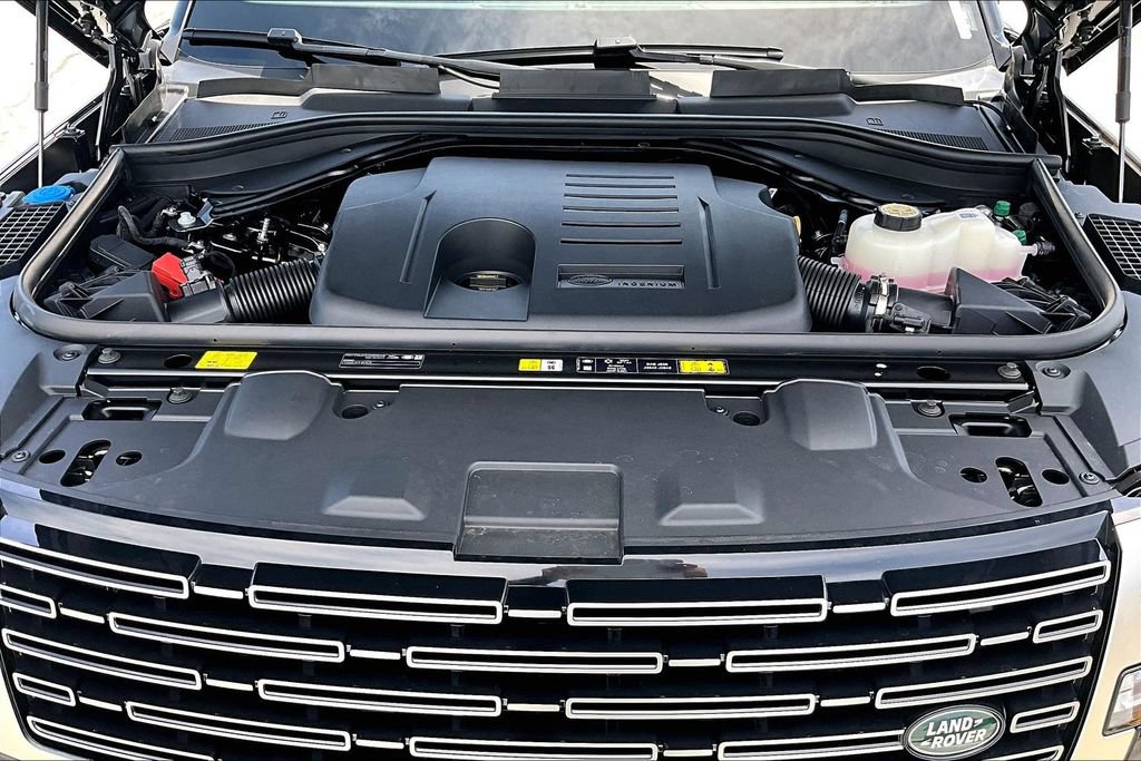 New 2026 Land Rover Range Rover SE AWD/4WD image 12