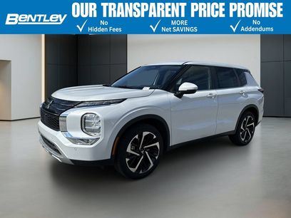 Used 2023 Mitsubishi Outlander SE