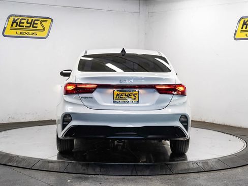 Used 2023 Kia Forte LXS FWD image 3