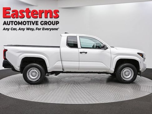 Used 2024 Toyota Tacoma SR RWD image 4