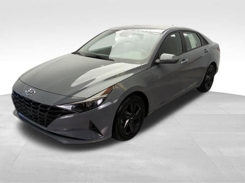 Used 2021 Hyundai Elantra SEL FWD image 1