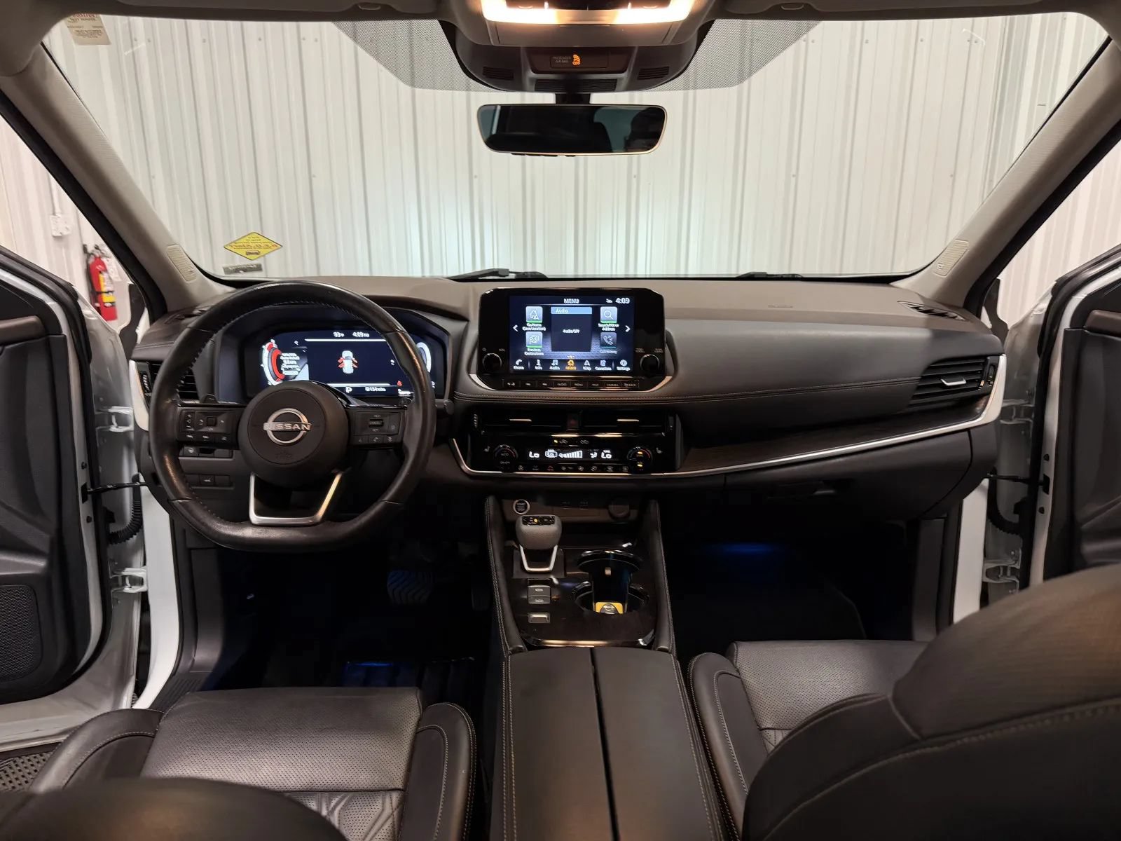 Used 2022 Nissan Rogue Platinum w/ Head-Up Display Package FWD image 29