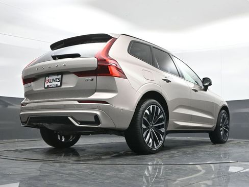 New 2026 Volvo XC60 B5 Ultra w/ Protection Package Premier AWD/4WD image 39