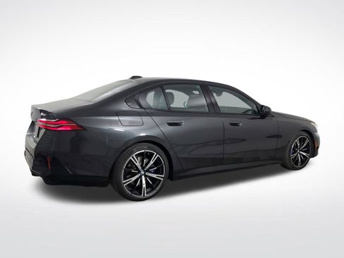 Used 2024 BMW 540i xDrive AWD/4WD image 13