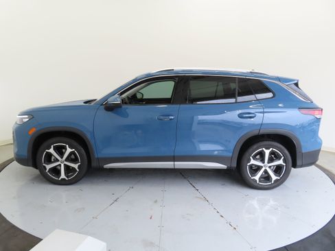 New 2025 Volkswagen Tiguan SE image 4