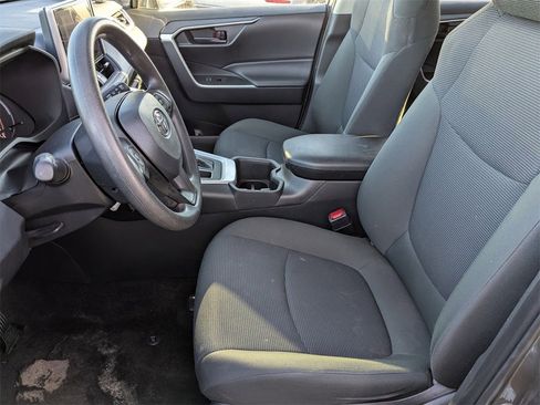 Used 2024 Toyota RAV4 LE image 17