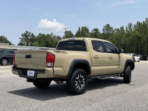 Used 2016 Toyota Tacoma TRD Off-Road w/ Premium & Technology Package RWD image 7