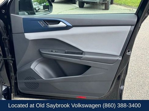 Certified 2023 Volkswagen Taos SE w/ Panoramic Sunroof Package AWD/4WD image 29