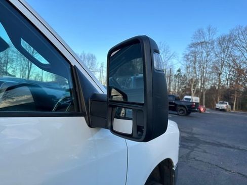 Used 2024 RAM 2500 Big Horn w/ Bed Utility Group image 12